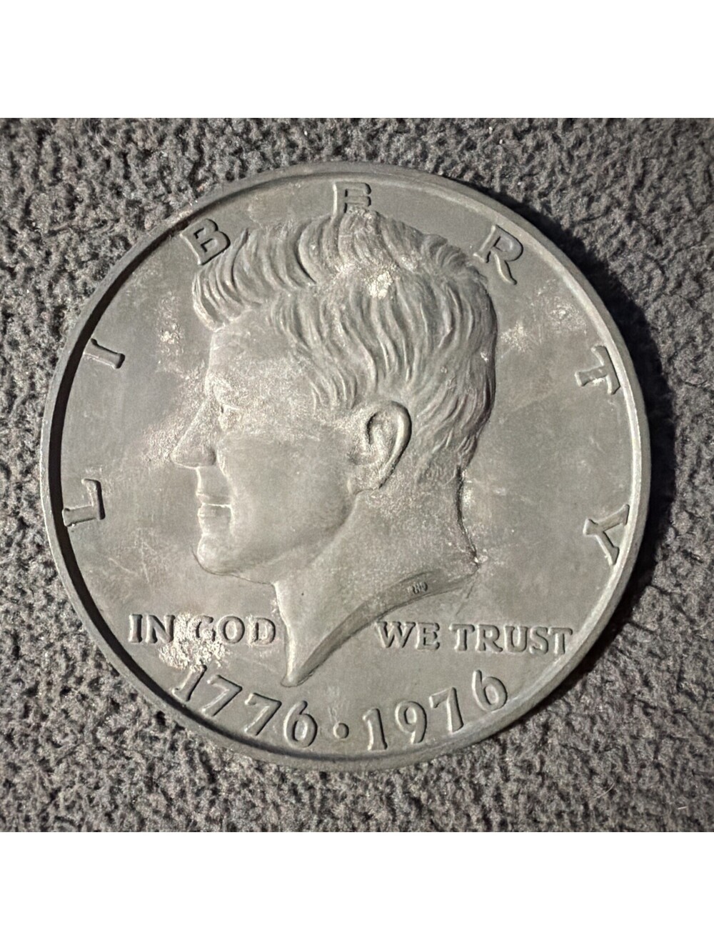 Large 3" John F Kennedy Bicentennial Half Dollar Metal Paperweight JFK 1776-1976